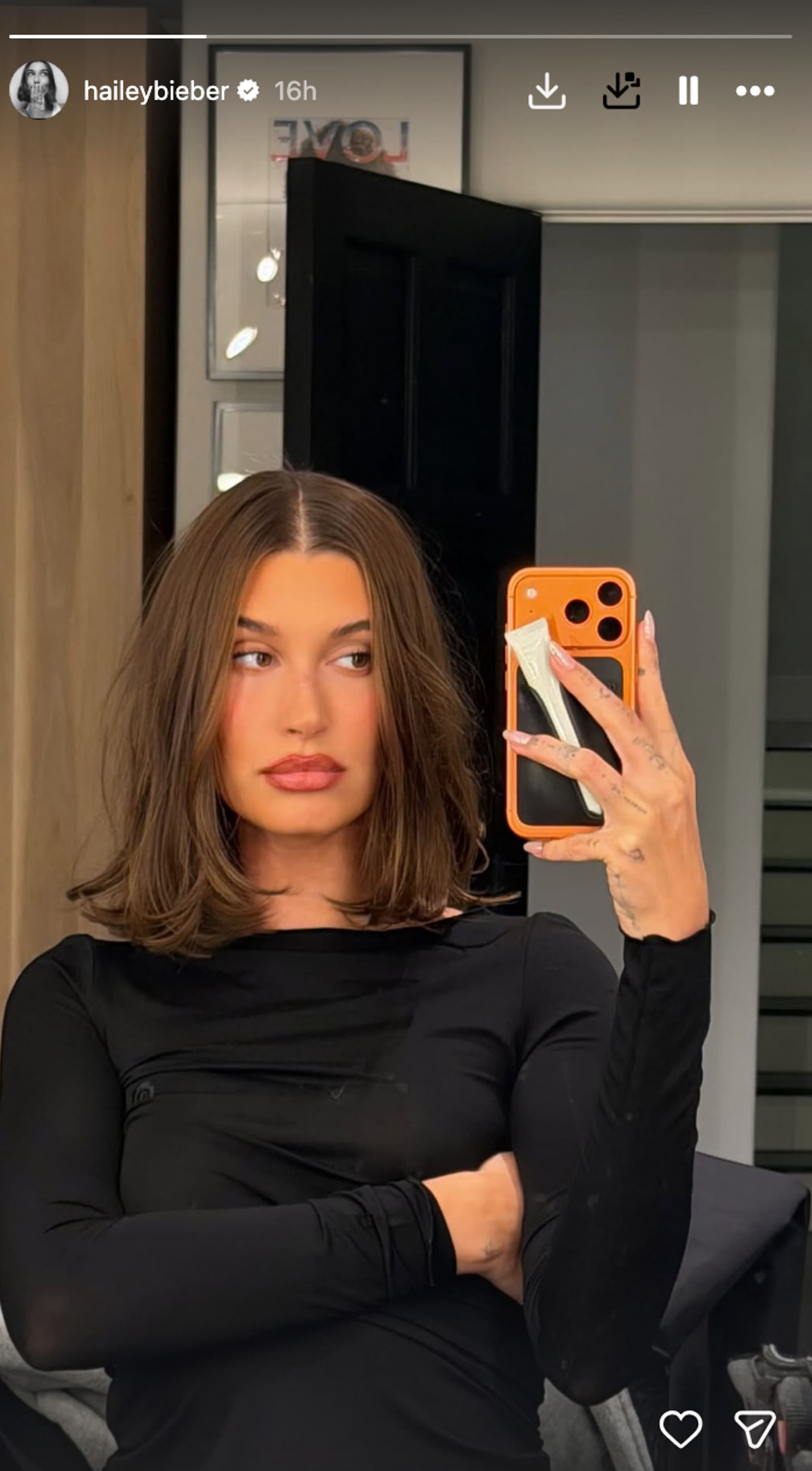 Hailey Bieber Goes Full Supermodel with a Throwback Bob Cut