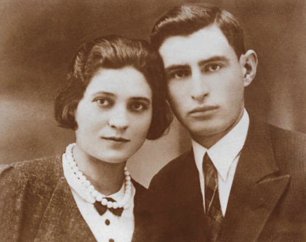 Celebrity news image