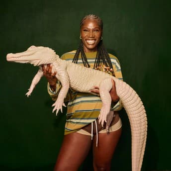 Celebrity news image