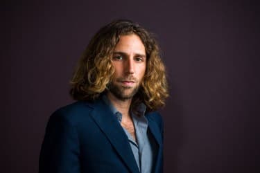 Celebrity news image