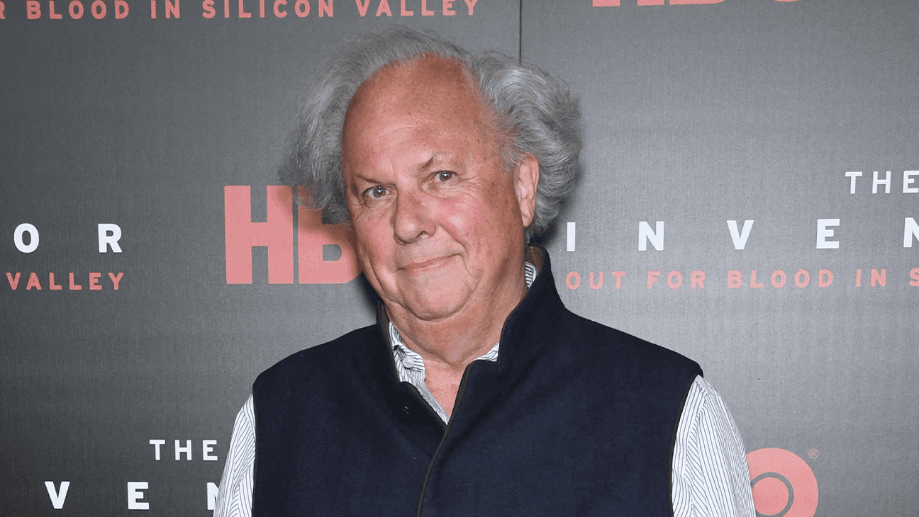 Graydon Carter Hands Over Air Mail to Puck's Rising Star