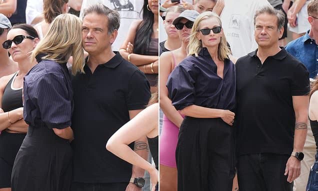 SARAH MURDOCH'S EMOTIONAL VIGIL: LOVE AND GRIEF COLLIDE AT BOND BEACH